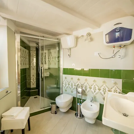 招待所 Janna 'e Mare 卡利亚里