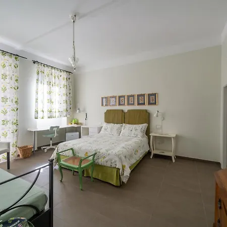 Vendégház Janna 'e Mare 4*